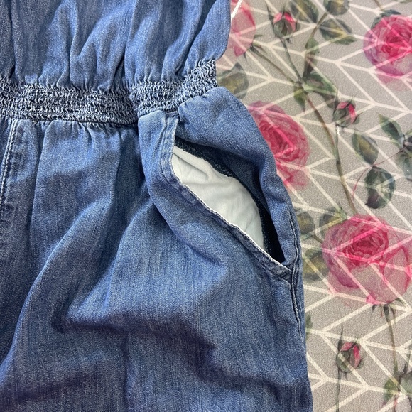 Gap Girls Smocked Chambray Denim Shorts Jumper COMFY Large 10-11 Years Pockets - Picture 4 of 7